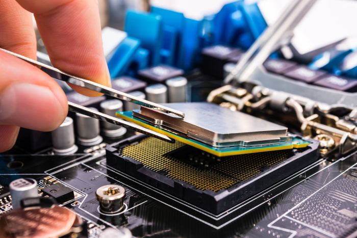Computer maintenance hardware corrective repair